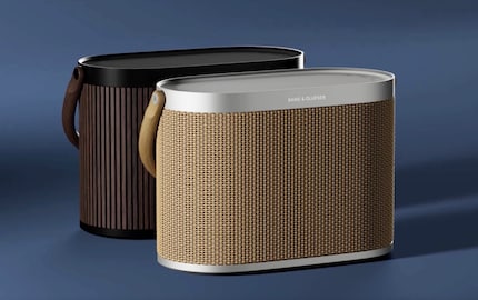 The new Beosound A5 comes in two different versions: Mesh wicker chair design or dark oak slats.