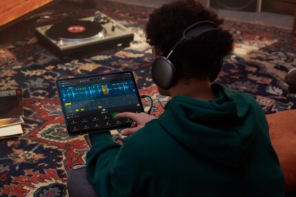 With Logic Pro for iPad, music creators on the go should have all the possibilities of professional software.