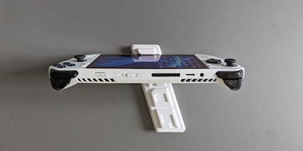 En plus du slot microSD, il y a le port propriétaire pour XG Mobile, le système d'Asus pour les cartes graphiques externes.