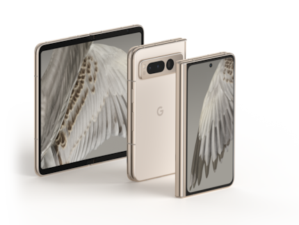 Le Pixel Fold déplié et fermé.