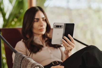 Déplié, le Pixel Fold devient une petite tablette.