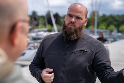 En tant que directeur général, Cédric Schaller est responsable du spectacle de drones à Genève. 