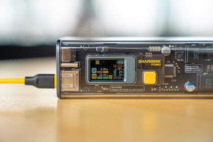 The screen provides detailed information – right down to the temperature of the battery.