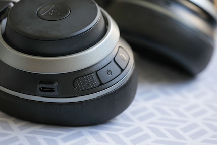 Les boutons du Stealth Pro sont faciles à atteindre et à toucher.
