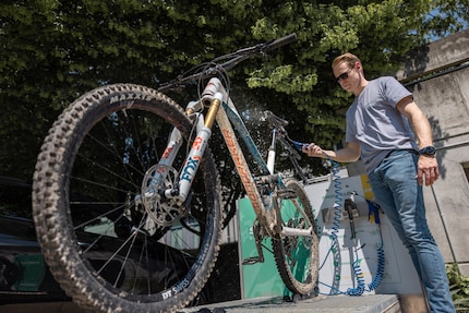 It takes about five minutes to clean this mountain bike.