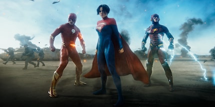 Sasha Calle fait une apparition trop courte quoique marquante en tant que Supergirl.