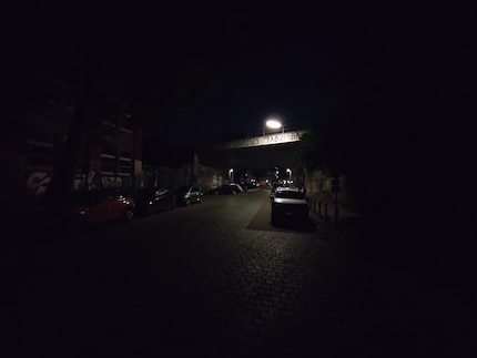 Ultra-wide-angle camera, automatic.