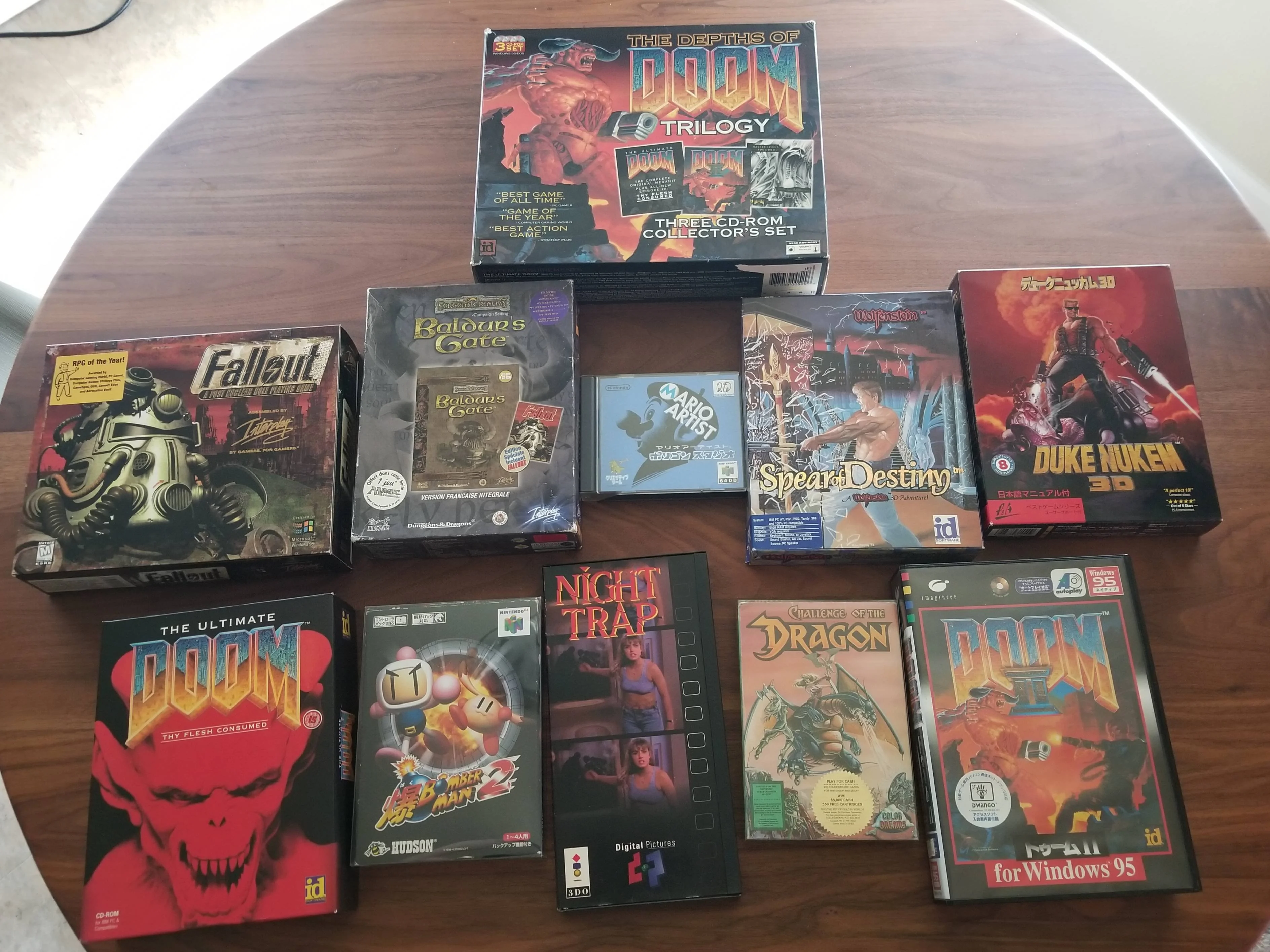La pochette de « Doom » en bas à gauche est restée gravée dans mon cerveau.