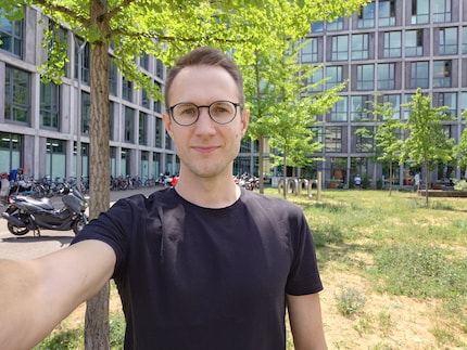 Les selfies pris avec le Xperia ont des couleurs intenses, mais surtout une netteté obtenue numériquement.