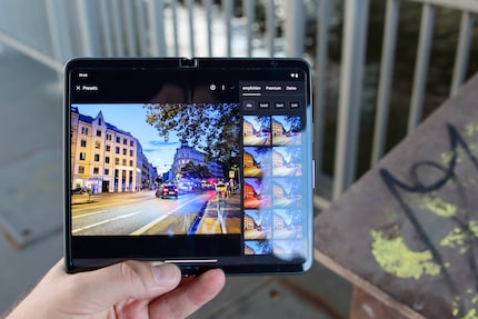 Pour le traitement des photos et des vidéos, le grand écran se révèle être un avantage.