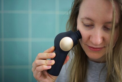 The TheraFace Pro feels pleasant to use.