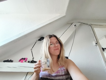 C’est ainsi que la OnePlus Pad me représente lors d’appels vidéo. L’image est correcte. Mon interlocuteur m’entend bien.