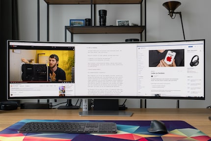 Pour le travail, je trouve le format 32:9 très pratique. Pour disposer rapidement les fenêtres les unes à côté des autres, j’utilise l’outil « Magnet » sous MacOS.