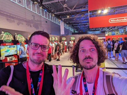 Phil et moi avons cherché en vain les nouveaux jeux Mario sur le stand Nintendo. Nous avons trouvé des stations « Zelda » à la place.