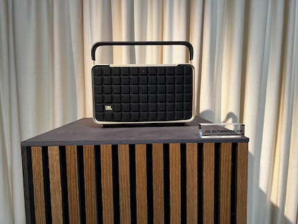Like its little brother, the 300 is portable and equipped with a rechargeable battery.
