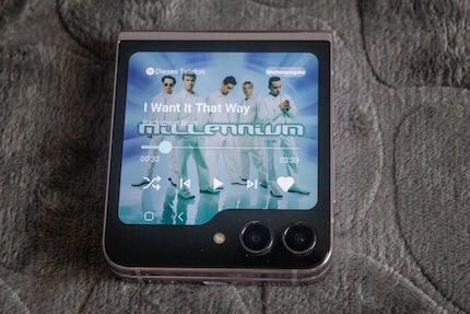 Listening to the Backstreet Boys on a flip phone, I almost feel transported back to the 2000s.