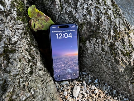 The fronts of both devices are near-identical.