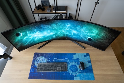 I’d prefer a more moderate curvature. But with the VA panel, the 1000 Rs make sense.