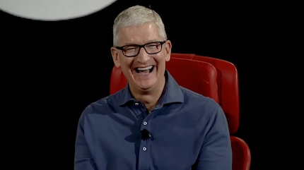 «Achetez un iPhone à votre mère» - La solution de Tim Cook aux problèmes de compatibilité était emballée comme une blague, mais elle résume bien la position d'Apple.