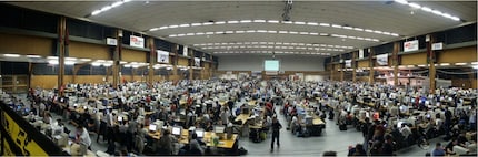 Durant le premier boom des LAN, la Lanforce 5 remplit les halles d’exposition de Berne avec 1500 personnes.