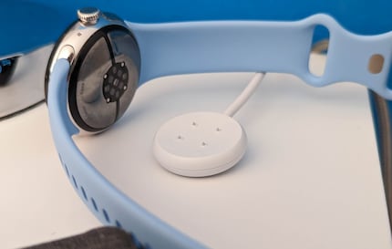 Le dock de chargement possède quatre broches et ne peut pas recharger la première Pixel Watch.