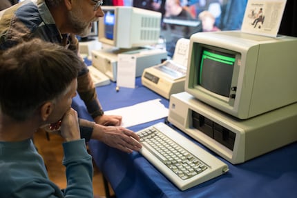IBM-PC 1981 : j’ai rempli un tableau, et j’ai besoin d’aide.