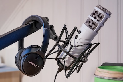 The Rode Podcaster Mic does a good job in transporting my female perspective to the weekly Tech Affair Podcast.
