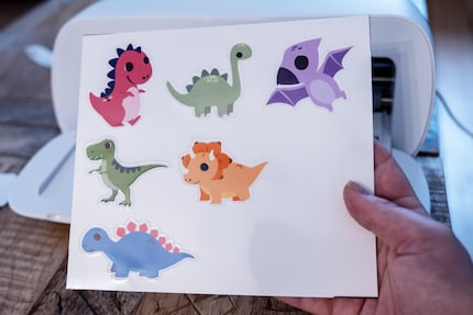 Voici à quoi ressemble le papier autocollant une fois terminé.