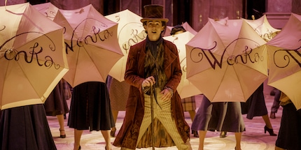 « Wonka » regorge de chants et de danse. C’est une vraie comédie musicale.