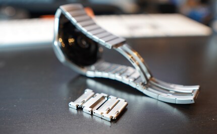 Les maillons du bracelet peuvent être remplacés facilement et sans outils.