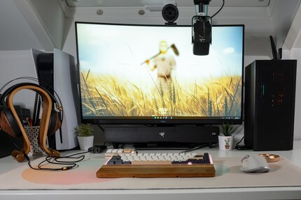 Mon PC Mini-ITX fait maison a sa place sur le bureau.
