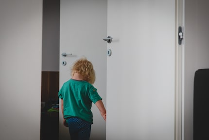 « Quand un enfant se heurte à ses propres limites ou à des limites extérieures, cela le met hors de lui », explique l’experte Anja Meier.