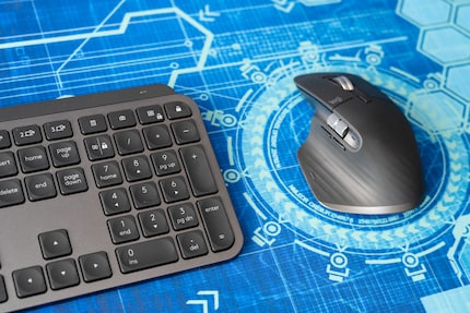 Logitech MX Keys et Logitech MX Master : ennuyeux, mais bons.