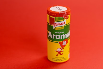 ... ou pour l’Aromat de Knorr, la suissitude est mise en jeu avec du rouge.