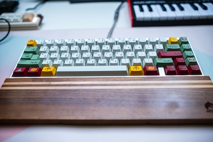 Voici l'avant du clavier. Pour rester dans le style de Boba Fett, j'ai installé des commutateurs Boba U4T.