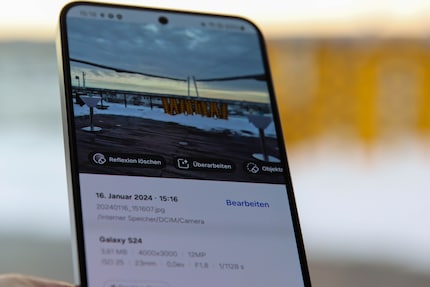 L'IA fait des suggestions d'édition de photos.