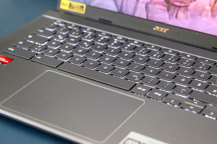Keyboard with backlight.