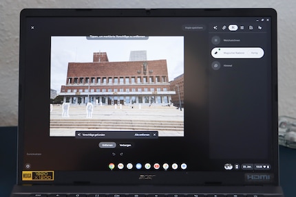 Using the magic eraser on a notebook is even more convenient than on a smartphone.