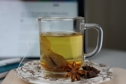 J’aime aussi beaucoup le thé fenouil-anis-cumin froid pour remplacer l’eau.