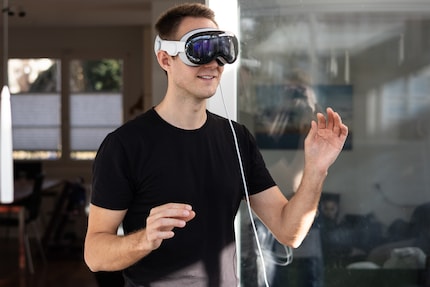 Je trouve rapidement mes marques au niveau de la commande, aussi intuitive qu’un écran tactile.