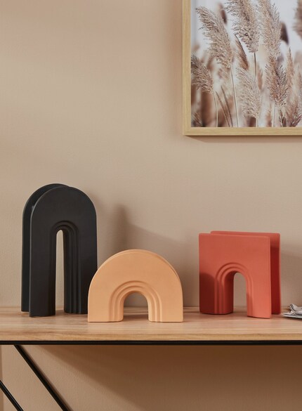 Les designs arrondis comme le vase « Izumo » s’intègrent n’importe où.