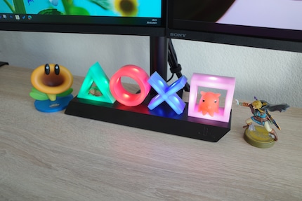 Playstation vs Nintendo.
