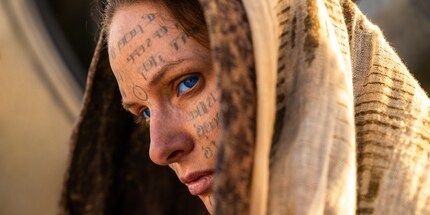 Paul’s mother Jessica (Rebecca Ferguson) is a Bene Gesserit – part of the witchlike faction trying to control the fate of the universe.