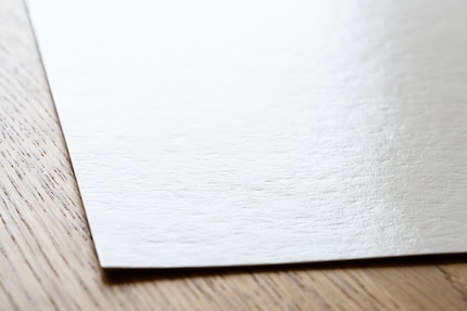 Brillant mais pas ennuyant : j’aime beaucoup le FineArt Baryta de Hahnemühle.