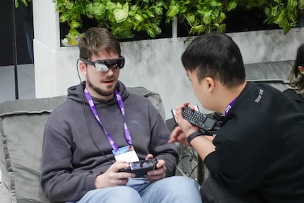 Pocket Go, ce sont les lunettes AR de Tecno.