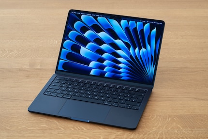 Le petit MacBook Air ne pèse que 1,24 kilo, le grand 1,51 kilo.