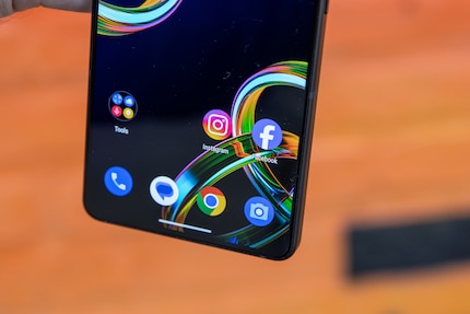 Seules deux applications tierces préinstallées sont tolérées.