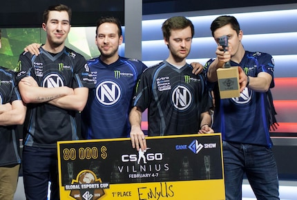 Avec son équipe Envyus, Mathieu a remporté la première place de la Game Show Global eSports Cup 2016.