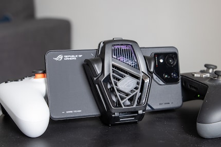 L'AeroActive Cooler offre une ventilation, un support et deux boutons ainsi qu'un peu d'éclairage.