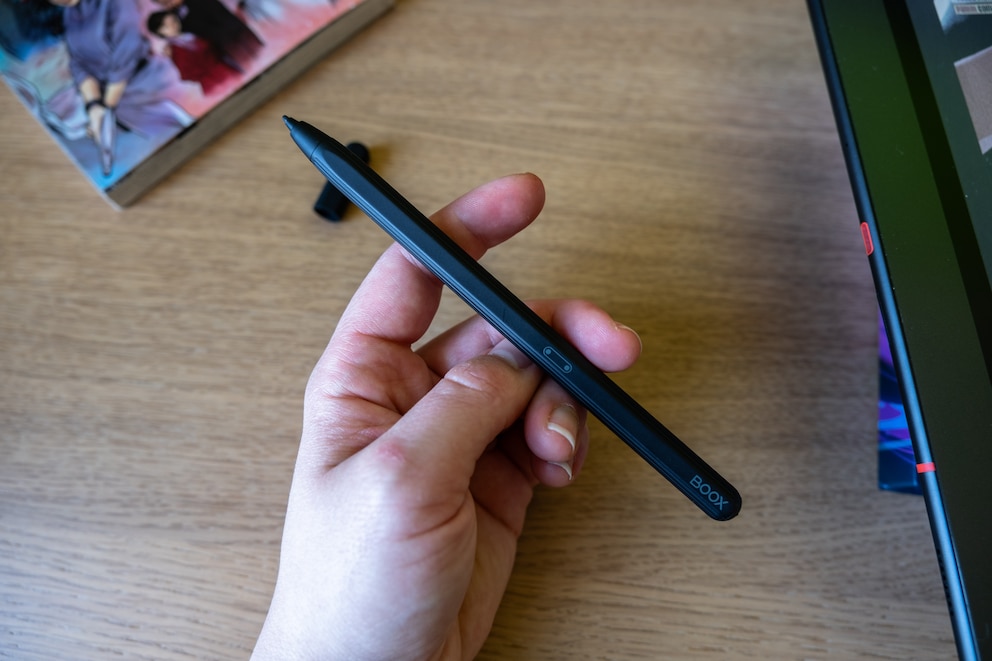The pen included with the e-reader is pleasant to write with, but its magnet is a tad weak.